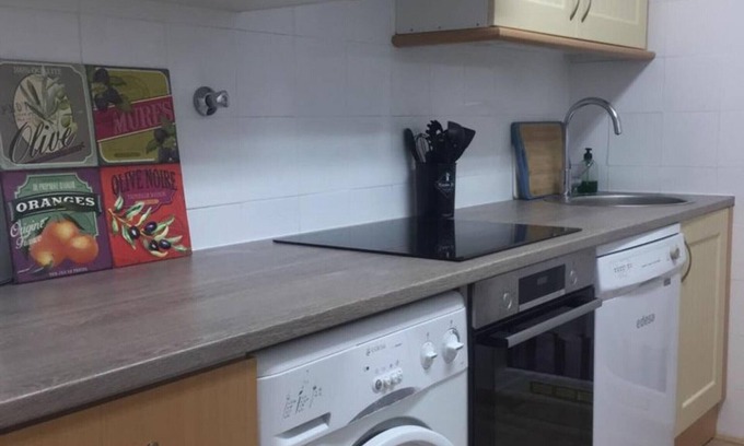 Jaca Apartment | Cozy 2-Bed Apt in Jaca with Terrace and Parking, 10 min Walk to Center