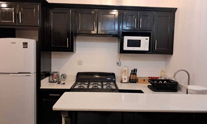 Georgetown Apartment | Cozy 2-bedroom apartment with AC