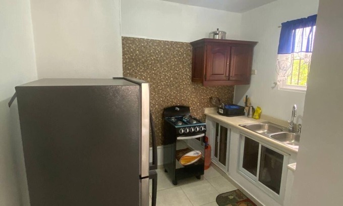 Santiago Province House | Cozy 2-bedroom house with WiFi, AC in enchanting Licey al Medio