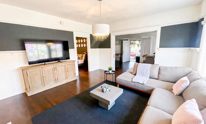 View Park-Windsor Hills House | Cozy 2-bedroom home