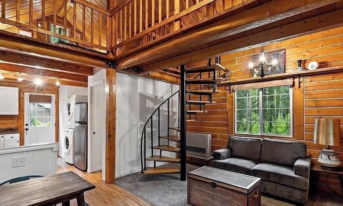 Big Lake House | Cozy 2-loft cabin in enchanting Biglake with WiFi, and lake access close by