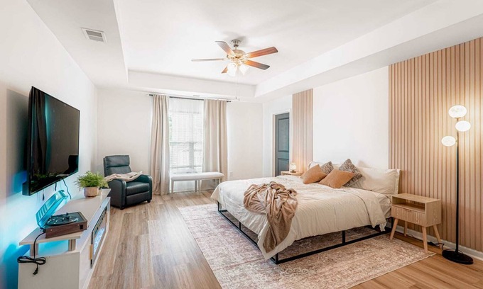 Beech Island House | Cozy 3 Bedroom House with Gym & Arcade!