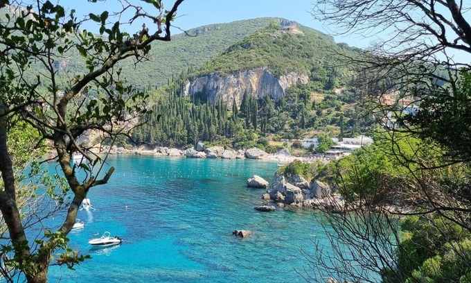 Agios Ioannis House | Cozy 3 bedrooms Corfu Bungalow 5 minutes to Aqualand!