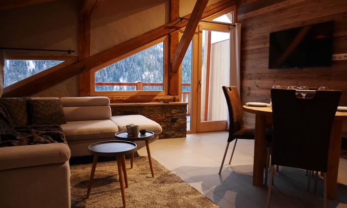 Champagny-en-Vanoise Apartment | Cozy 3 room apartment 4/6 pers LA PLAGNE-CHAMPAGNY