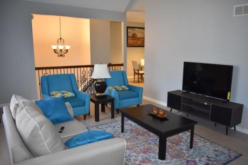 Waldron Apartment | Cozy 3BR-3BA Home Near Zona Rosa Shopping and Dining