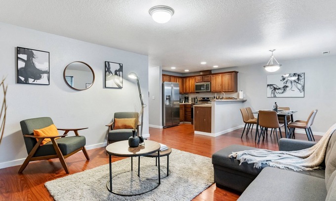 Vancouver House | Cozy 3BR Townhome In Vancouver - Prime Location!