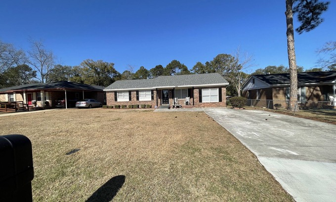 Albany House | Cozy 4 bedroom House 2.5 bath