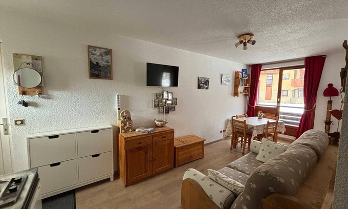 Lanslevillard Apartment | Cozy 4-person apartment with balcony in Val Cenis