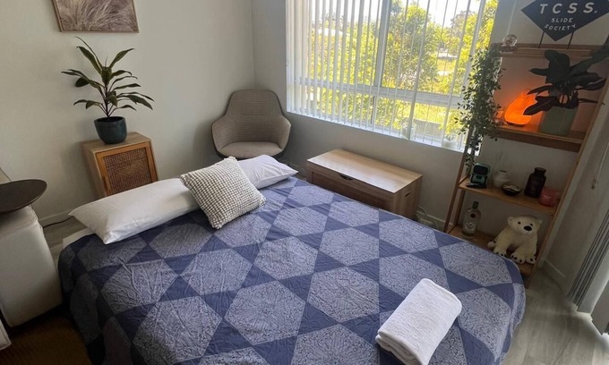 Gold Coast Apartment | Cozy 50m2 Apartment with AC, Pool & Spa