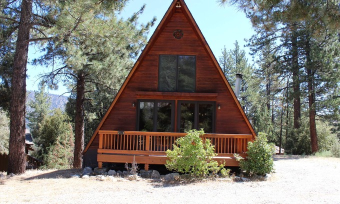 Pine Mountain Club Cottage | Cozy A-frame Cottage