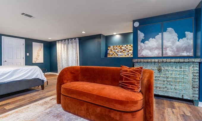 Meridian-Kessler Apartment | Cozy, Affordable, Luxurious | Central Location
