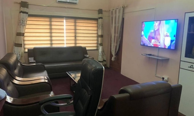 Tesano House | Cozy & Affordable Stay in the Heart of Dansoman