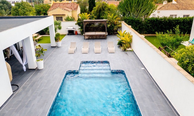 Torrevieja Villa | COZY AND SUNNY DETACHED WITH PRIVATE POOL.