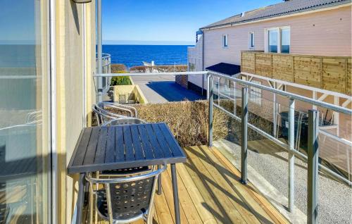 Sandkaas Apartment | Cozy Apartment In Allinge With Wifi