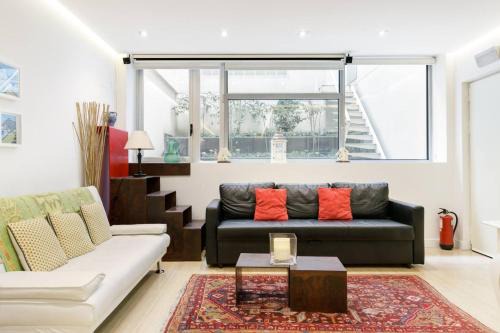 Palos de la Frontera Apartment | Cozy Apartment in Madrid 70 m² Pool