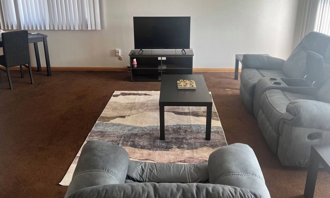 Milwaukee House | Cozy Apartment in Milwaukee