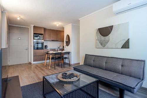 Independencia Apartment | Cozy Apartment with AC Steps from Metro Hospitales