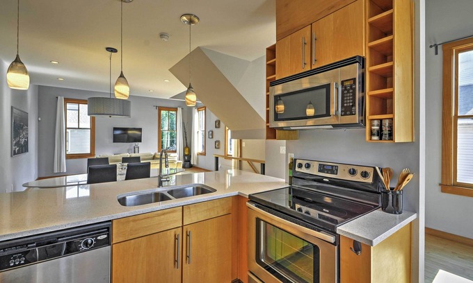 Cabbagetown Condo | Cozy Atlanta Condo in Historic Cabbagetown!
