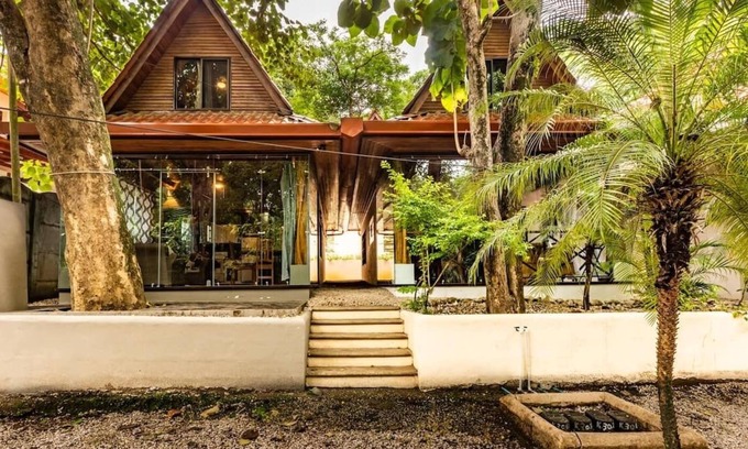 Playa Guiones House | Cozy Beach Casita/Walk to Beach and Yoga!