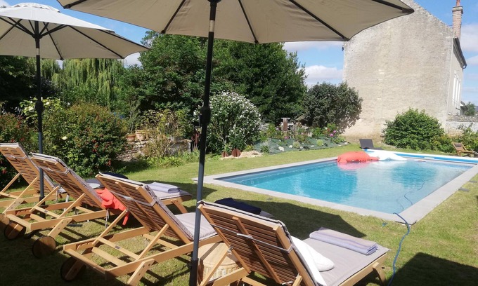 Herouvillette Bed & Breakfast | Cozy bed and breakfast 10 mn from beaches and main sites of the 1944 landings.