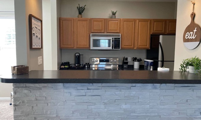 Manassas House | Cozy, bright 2BD w/yard, close to DT-bikes avail!