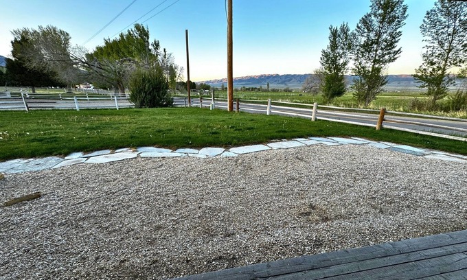 Almo Cabin | Cozy Cabin 11 at the Almo Inn near City of Rocks/Castle Rock Park in Almo, Idaho