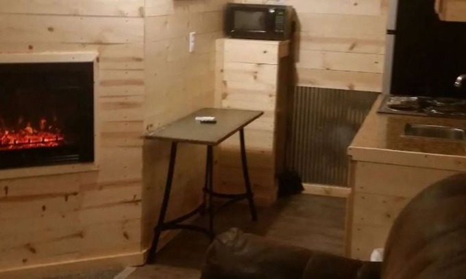 Alton Cabin | Cozy Cabin by the creek