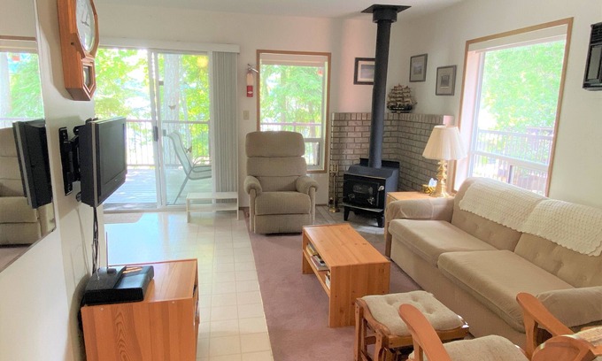Sicamous Cabin | Cozy Cabin in Buena Vista Resort w/Boat Slip, Beach/Lake Access, Kayaks, Park.