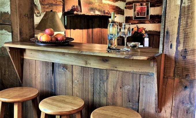 Lexington Cabin | Cozy Cabin on Shenandoah Farm