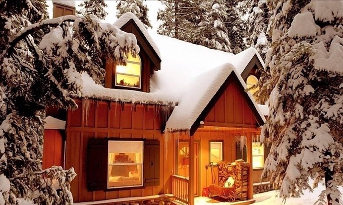 Tahoe Pines House | Cozy Cabin Tahoe Pines