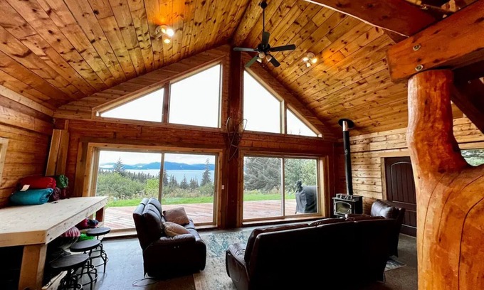 Homer Cabin | Cozy Cabin with Amazing Viewsnn