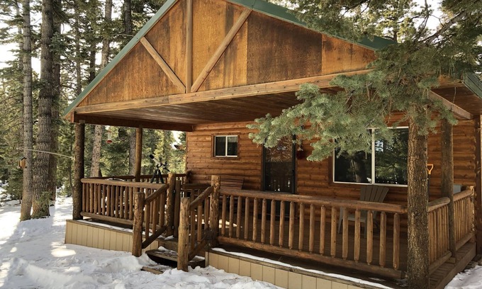Meadow View Heights Cabin | Cozy Cedar Mountain Cabin near lakes and National Parks