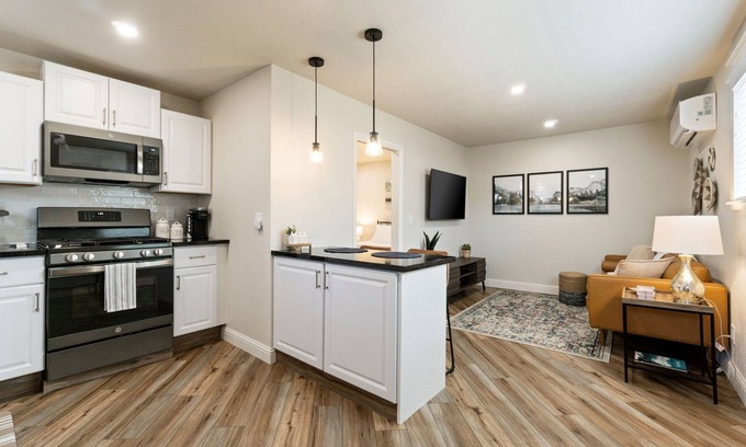 Clovis Apartment | Cozy Clovis Hideaway - Private Entrance & Patio - Gateway to National Parks
