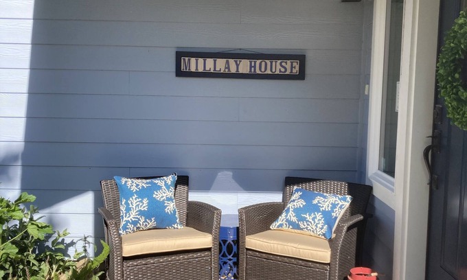 Port Orford House | Cozy coastal home near ocean beaches, hiking, and more!