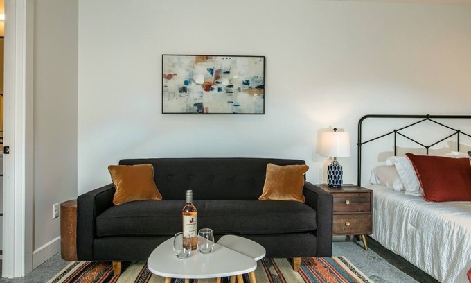 Asheville House | Cozy Comfortable Asheville Couple's Getaway