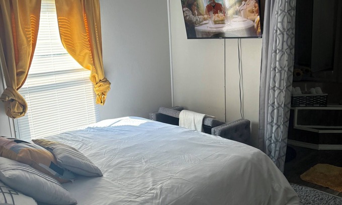 Jerome House | Cozy & Comfy Manufactured Home within 7 minutes of Ft Leonard Wood Military Base