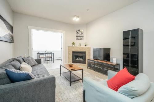 Beltline Apartment | Cozy Condo w Parking Wifi Coffee 5min2Stampede