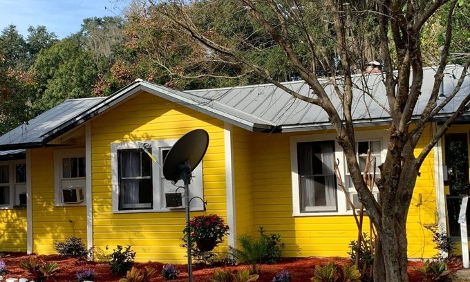 Ferndale Cottage | Cozy cottage in the countryside of Montverde, Fl.
