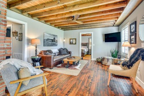 Thomasville House | Cozy Cottage Nature-Filled Winston-Salem Retreat!
