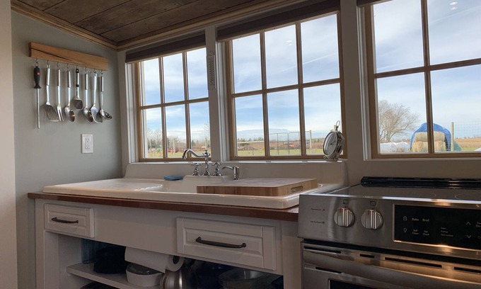Cutchogue Cottage | Cozy Cottage on the North Fork Close to Vineyards & Beaches