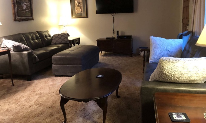 Osburn House | Cozy family friendly ski home
