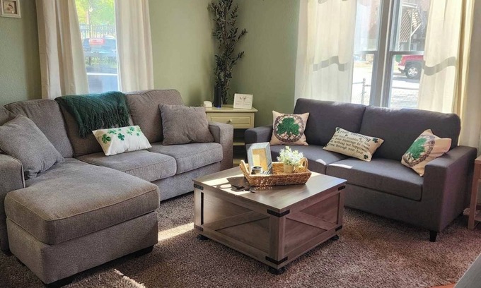 Marquette House | Cozy family friendly home nestled in the bluffs just steps from the Mississippi!