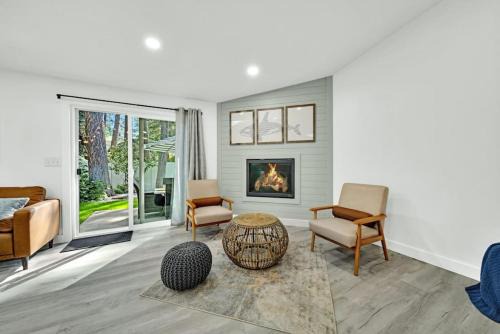 Coeur d'Alene House | Cozy Family Home- Modern, Spacious, Fully Stocked