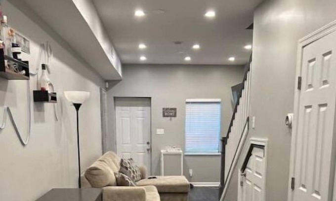 Federal Hill House | Cozy Federal Hill townhouse walking distance Ravens and Orioles stadium