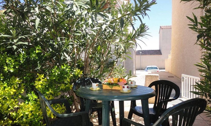 Saint-Pierre-la-Mer House | Cozy 2-Room Mezzanine House, Pool, 800m to Beach, Sleeps 6, Saint Pierre La Mer