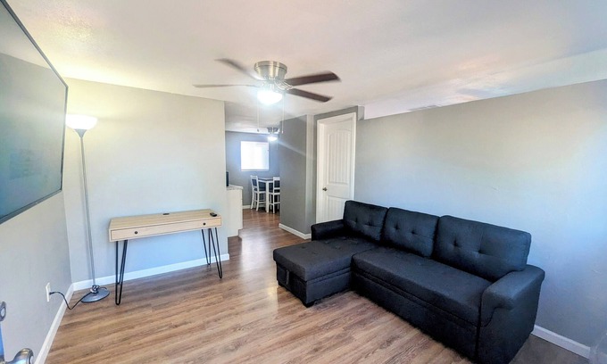 Colonia Del Valle House | Cozy Guest House Close To Air Base