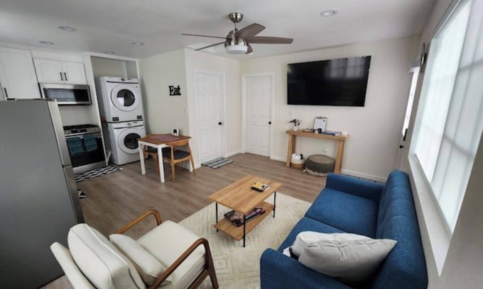 Harbor House | Cozy Guesthouse near Disney