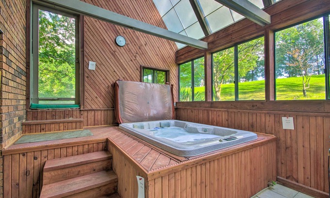 Hallsville Apartment | Cozy Hallsville Apartment w/Shared Hot Tub!