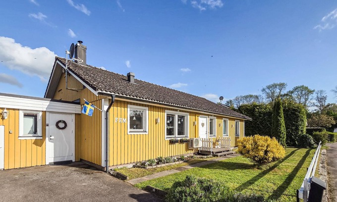 Blomstermala House | Cozy home in Bomstermåla with sauna