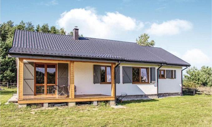 Kolczewo House | Cozy Home In Kolczewo With Kitchen